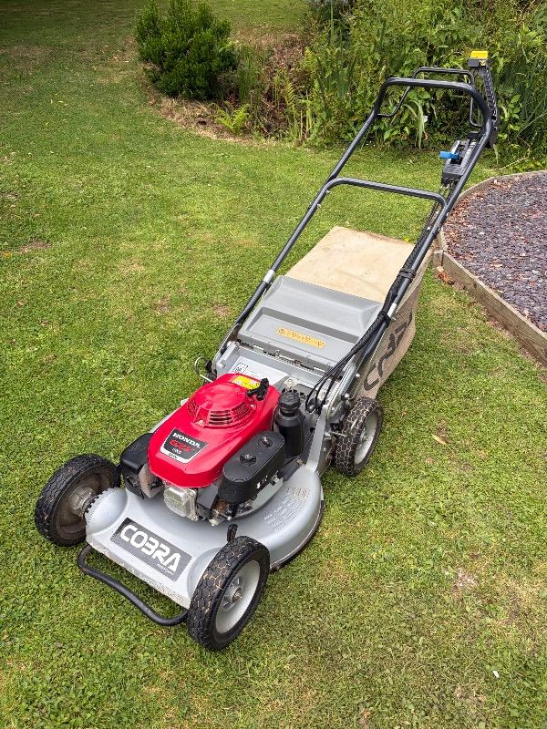 Cobra M53HST - Pro 21” petrol lawnmower 