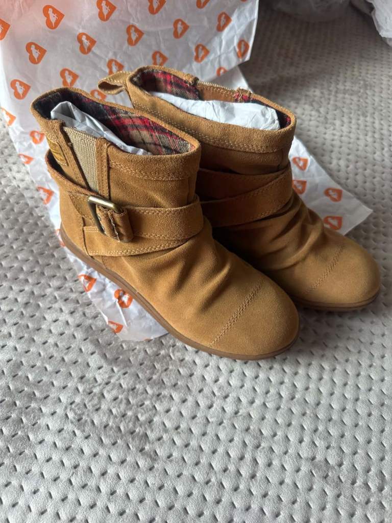 Rocket Dog Suede Ankle Boots – UK Size 3, New