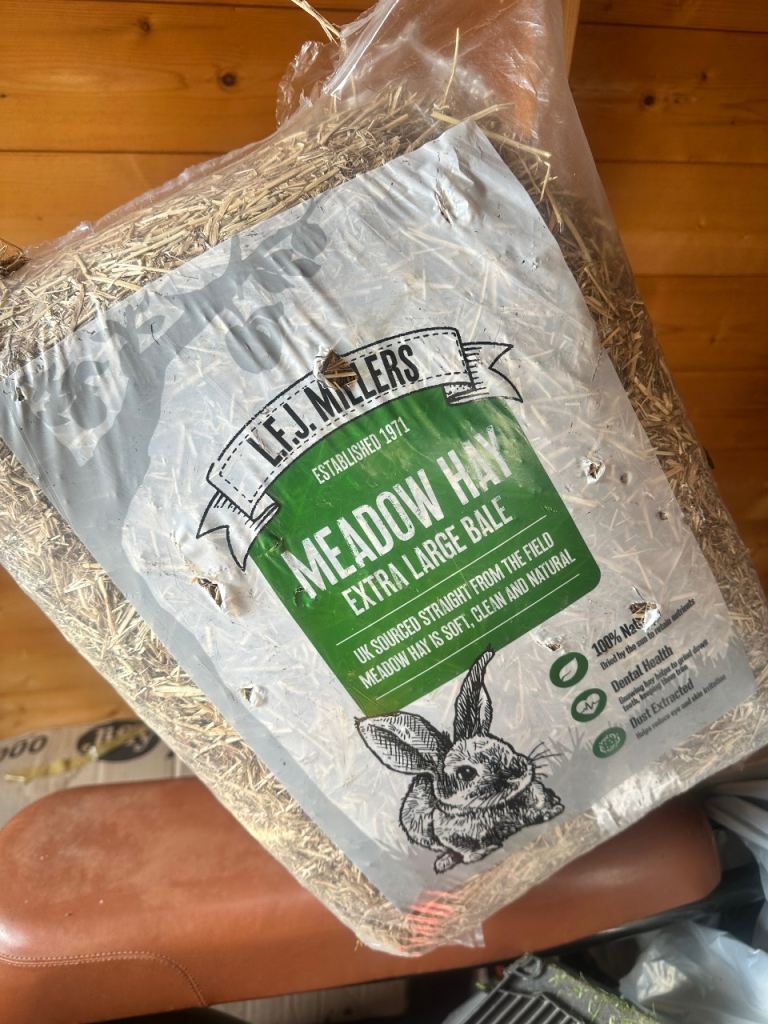 Hay for pets 
