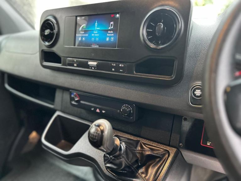 2020 Mercedes-Benz Sprinter 2.2 314 CDi LWB Luton Tail Lift 14  Foot Body Luton Diesel Manual