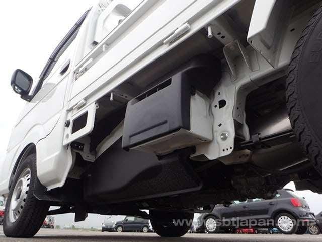 Nissan clipper 660 cc dx 4wd mini pick up only 9 miles japanese import 2024