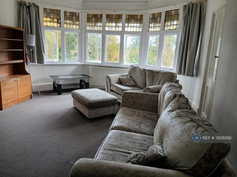 1 bedroom flat in Maidenhead, Maidenhead, SL6 (1 bed) (#3028292)