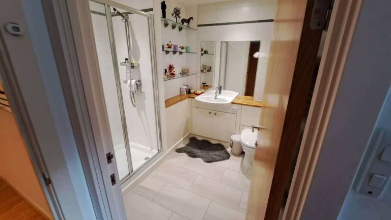 Ensuite Double Bedroom For Rent In Partick Glasgow West End