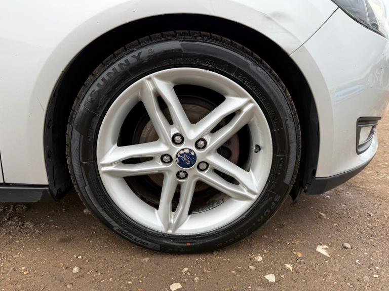 2015 Ford Focus 1.5 TDCi 120 Zetec 5dr HATCHBACK Diesel Manual