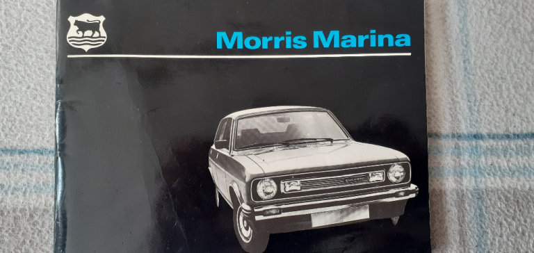 MORRIS MARINA OWNERS HANDBOOK IN GOOD CONDITION.