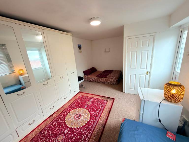 Shared Ensuite Room