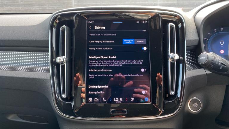 2025 Volvo XC40 2.0 B3P Plus Dark 5dr Auto Petrol Estate Estate Petrol Automatic