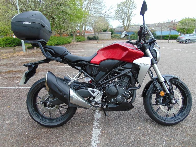 Honda CBF300 N-A 2018 low miles 3936 Naked commuter serviced MOT immaculate A2 