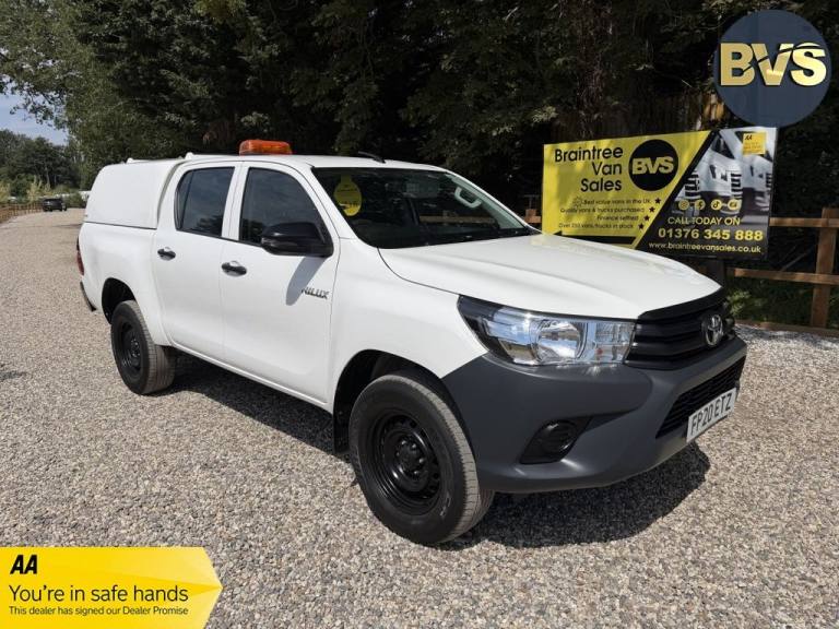 2020 Toyota Hilux 2.4 D-4D Active Pickup Extended Cab 4dr Diesel Manual 4WD Euro 6 (3.5t) (15 PIC...