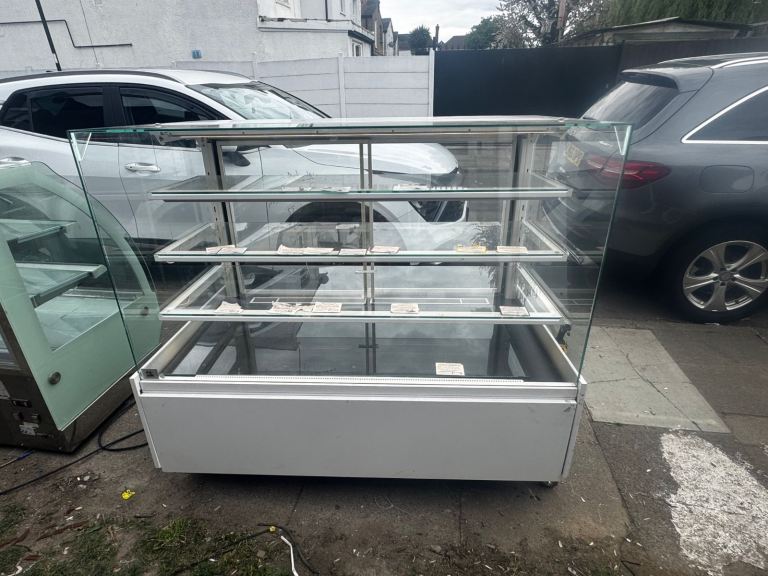 Commercial display cake fridge cafe shop restaurant takeaway cake fridge 