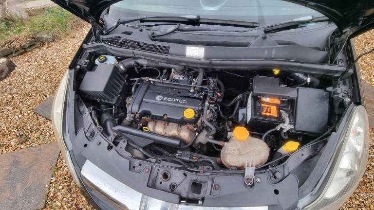 2007 corsa, 1.4 petrol, 1 years mot, 60k miles