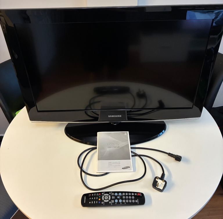  Samsung LE32A456C2D 32" 720p HD LCD Television