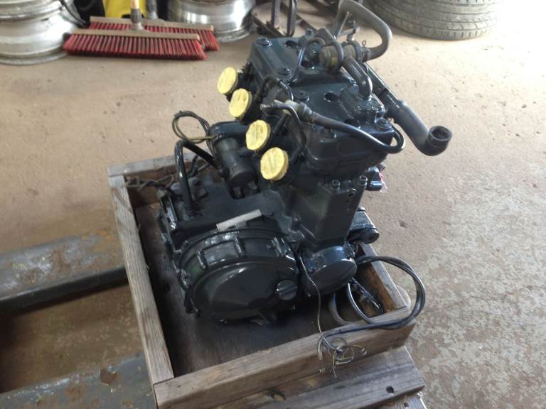 KAWASAKI ZX600 NINJA COMPLETE ENGINE VGC LOW MILES DELIVERY AVAILABLE