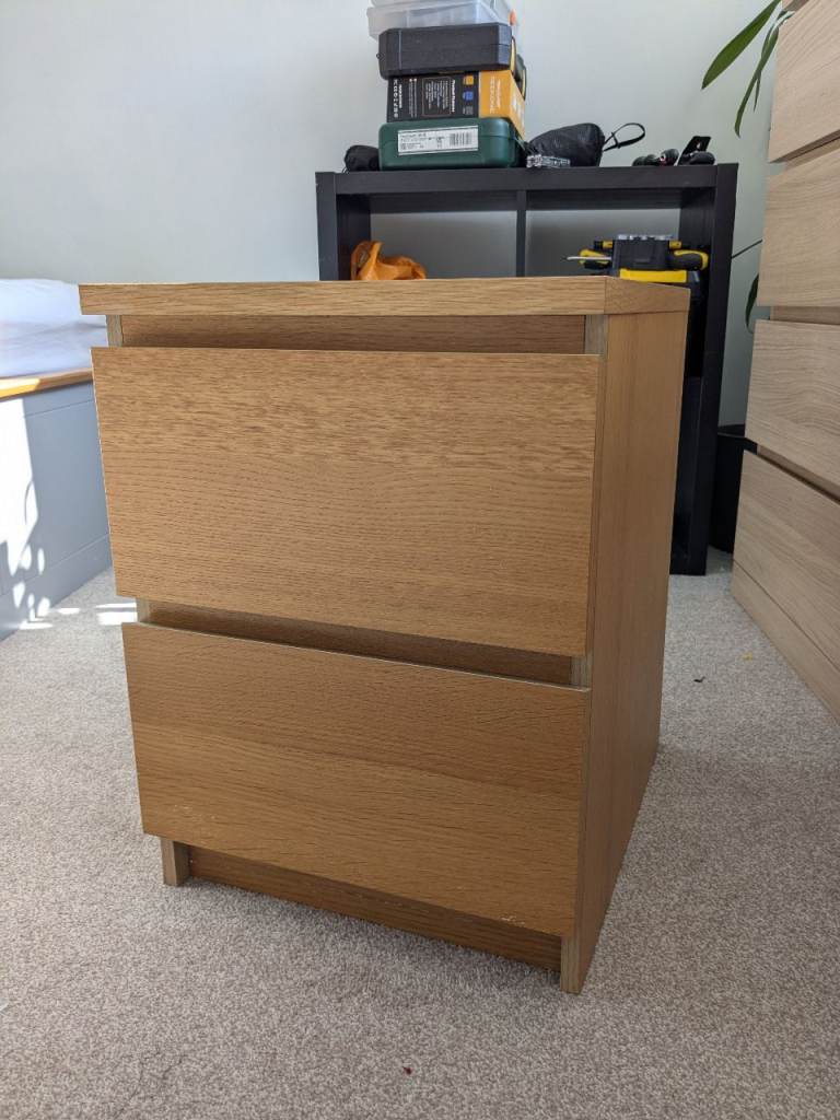 Wooden Chest of Drawers / Bedside Table – Good Condition