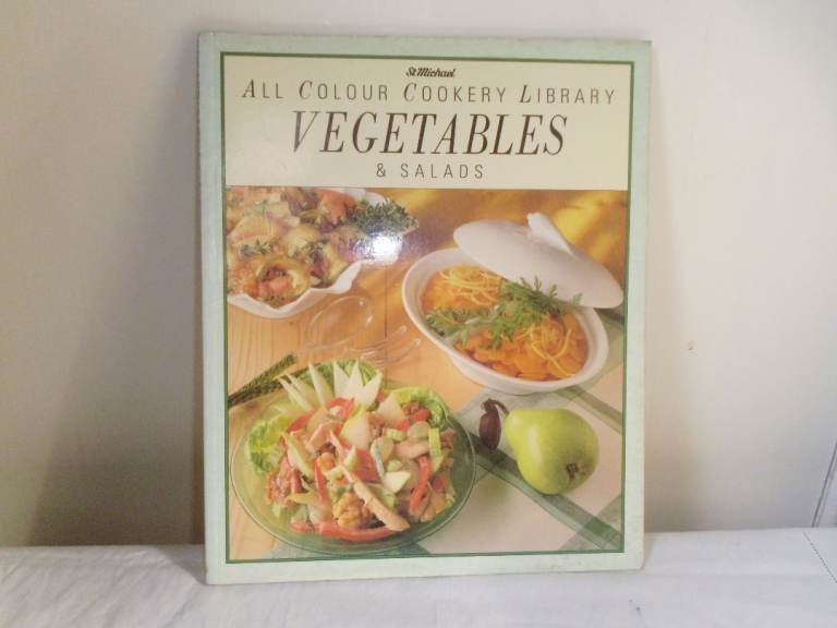 COOK BOOK - ALL COLOUR COOKERY LIBRARY VEGETABLES & SALADS