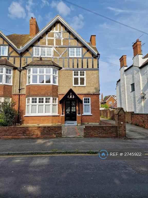 3 bedroom flat in Trinity Road, Folkestone, CT20 (3 bed) (#2745922)