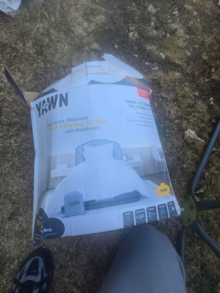 Yawn air blow up bed