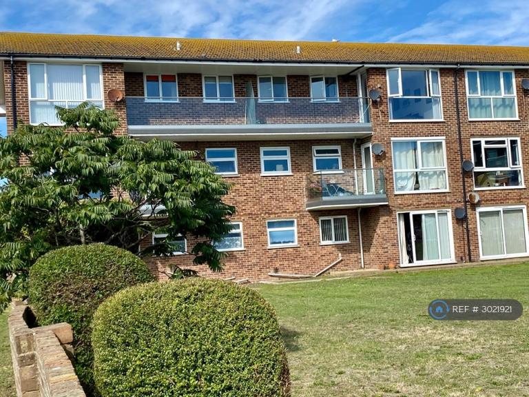 2 bedroom flat in Wentworth Court, Eastbourne, BN23 (2 bed) (#3021921)