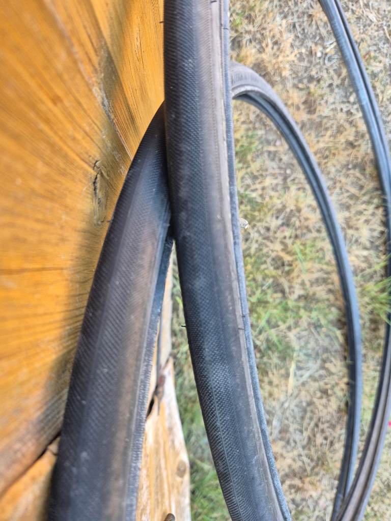 Maddux R3.0 Wheelset, Schwalbe Lugano tyres And Kenda Inner Tubes. 700c 622x14c