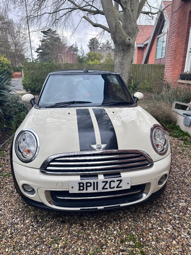 Mini, CONVERTIBLE, Convertible, 2011, Manual, 1598 (cc), 2 doors