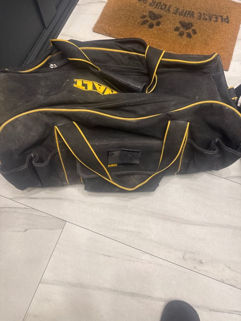 dewalt tool bag