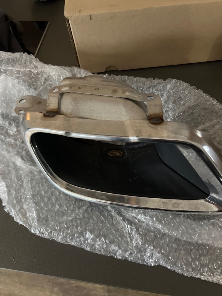 BMW X5 exhaust trims x 2 and front grill 