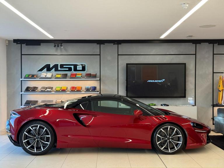  McLaren Artura 3.0T V6 7.4kWh Performance Spider 2dr Petrol Plug-in Hybrid SSG Euro 6 (s/s Petro...
