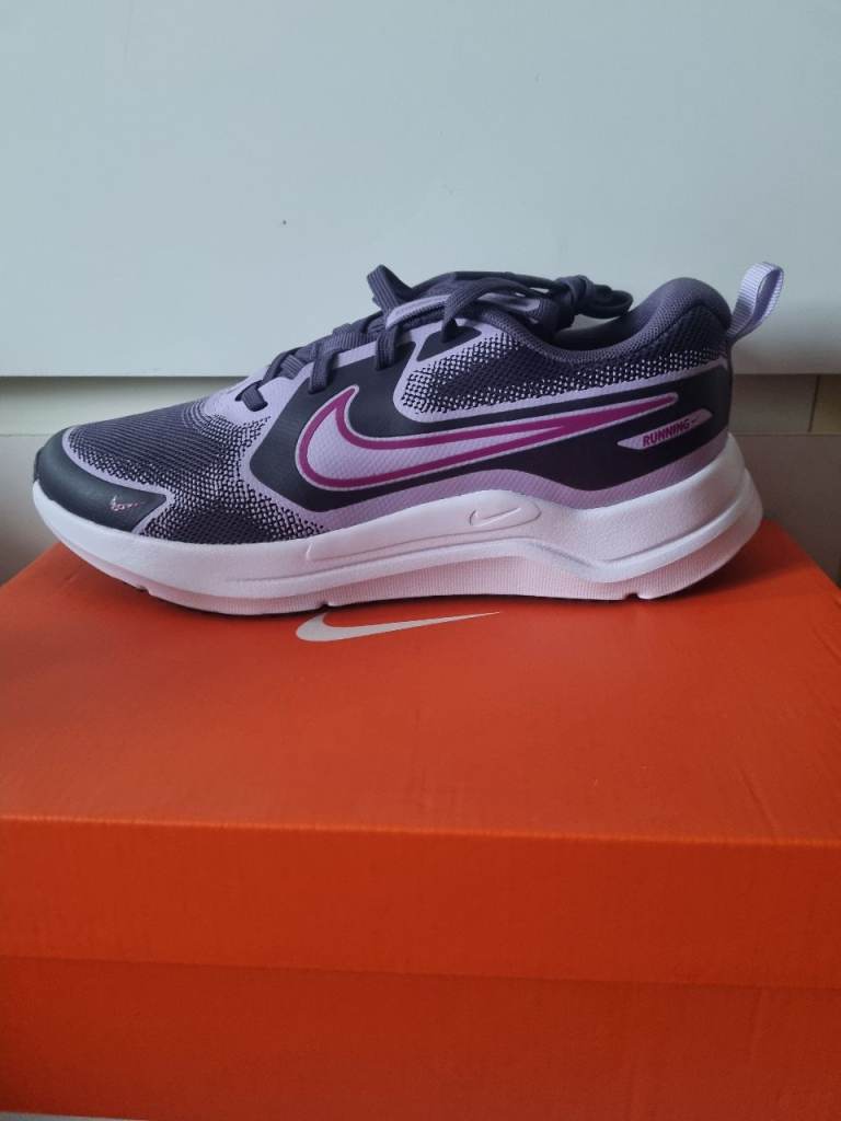 NIKE Cosmic Runner (GS) Trainers UK 5 – New in Box