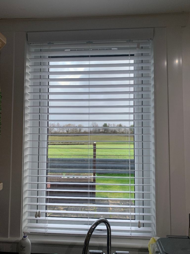 White Window Blinds – Good Condition