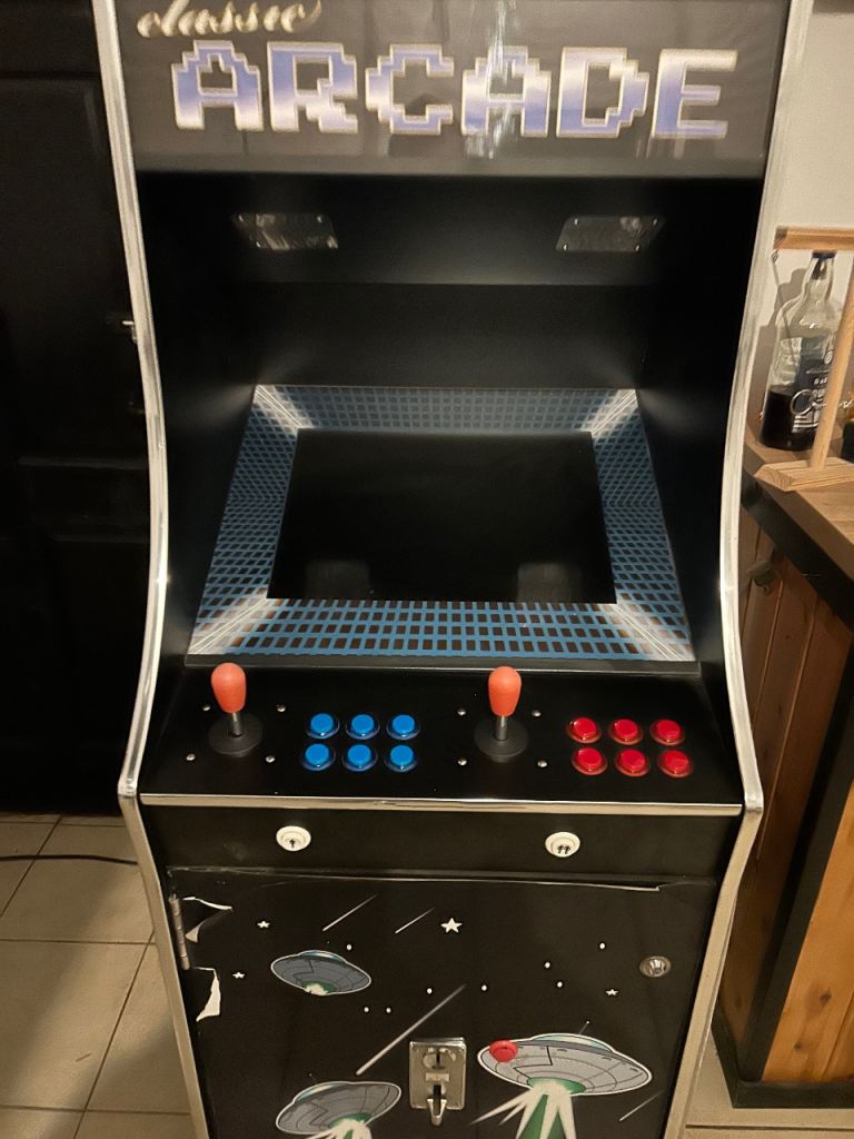 Arcade machine 
