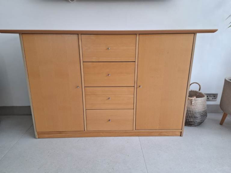 Oak veneer sideboard 