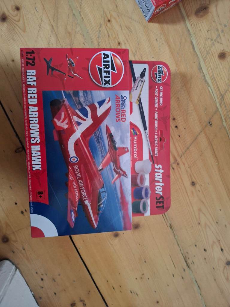 Airfix RAF Red Arrows Hawk Starter Set – New, Unopened