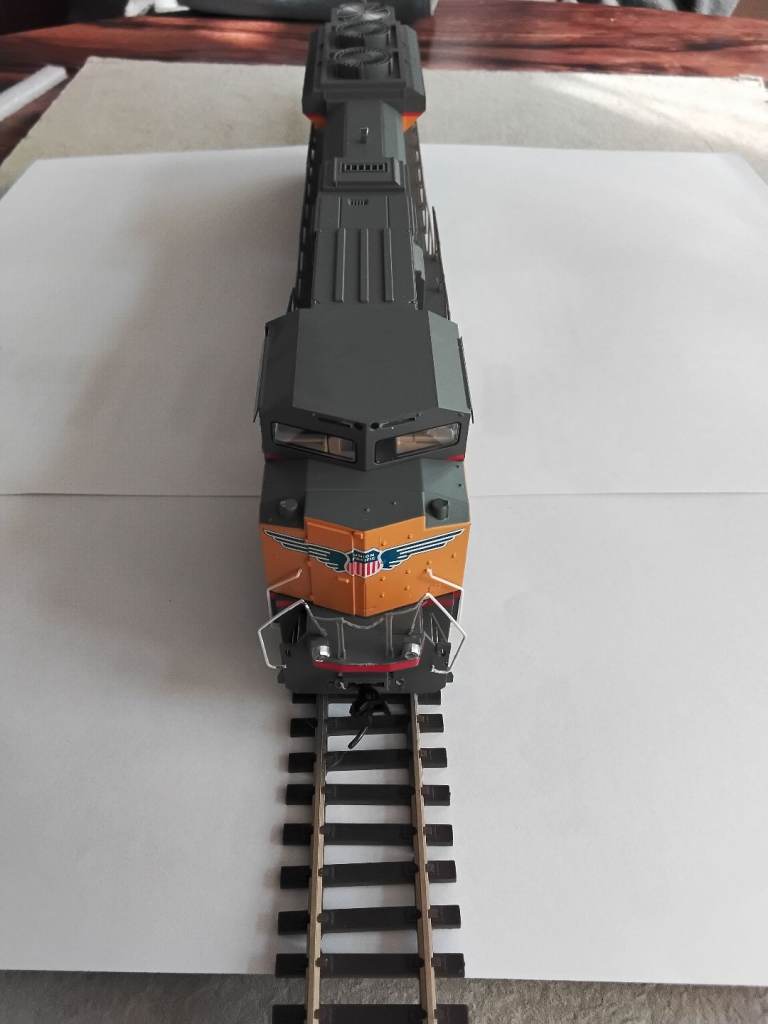 WALTHERS MAINLINE EMD SD70ACe Locomotive.  Union Pacific livery.  Sound fitted
