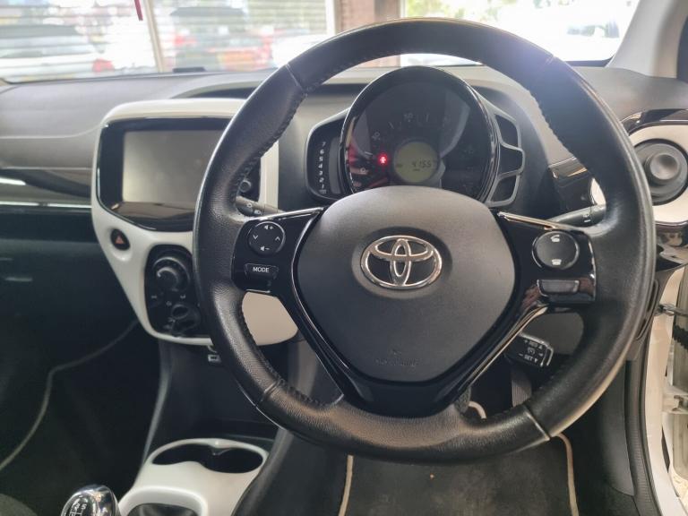 2016 Toyota AYGO 1.0 VVT-i X-Pure 5dr HATCHBACK Petrol Manual
