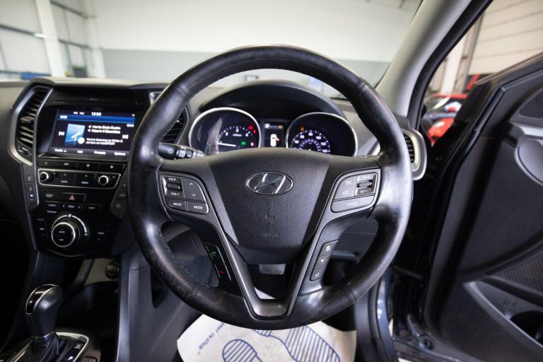 2016 Hyundai Santa Fe 2.2 CRDi Blue Drive Wiggins Edition SUV 5dr Diesel Auto 4WD Euro 6 (s/s) (7...