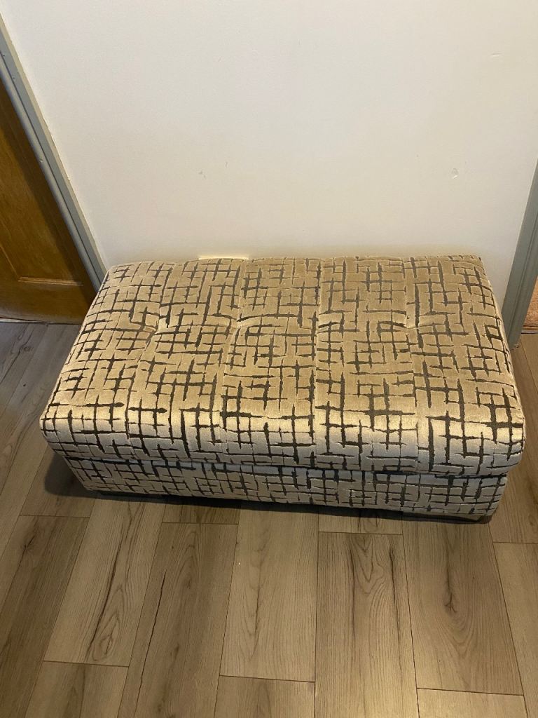 Large Pouffe with storage 
