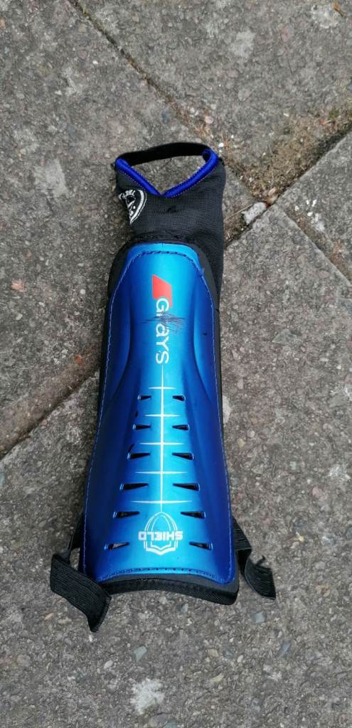 GRAYS Kids'/Adult Low Intensity Field Hockey Shin Guard Shield - Blue in good condition (35cm long)
