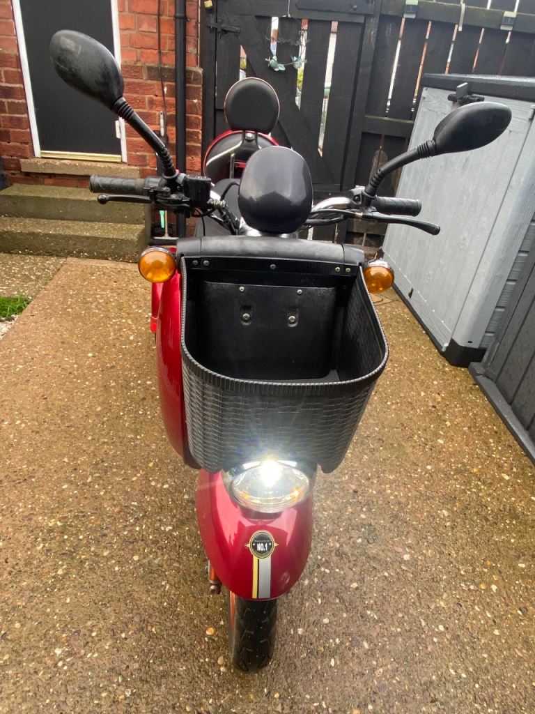 Greenpower unique 500 mobility scooter. Delivery available.