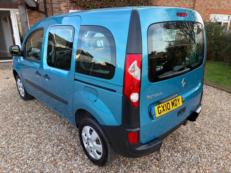 RENAULT KANGOO DISABLED VEHICLES