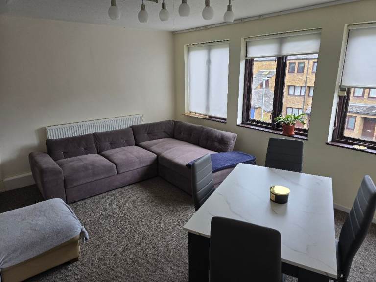 Spacious & Homely 1-Bed Flat in Battersea – ALL-INCLUSIVE - Professional Only