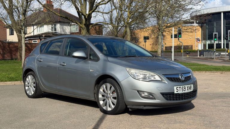 Vauxhall, ASTRA, Hatchback, 2010, Manual, 1598 (cc), 5 doors