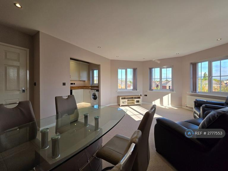 2 bedroom flat in Fulwood, Preston, PR2 (2 bed) (#2777553)