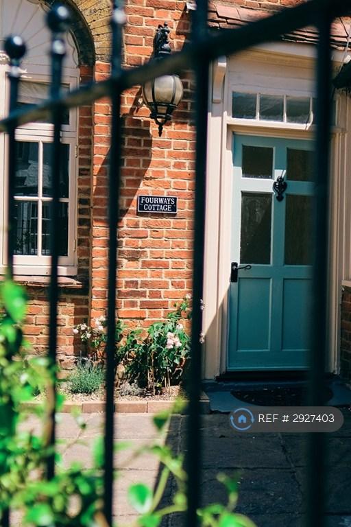 2 bedroom house in Market Place, Beaconsfield, HP9 (2 bed) (#2927403)