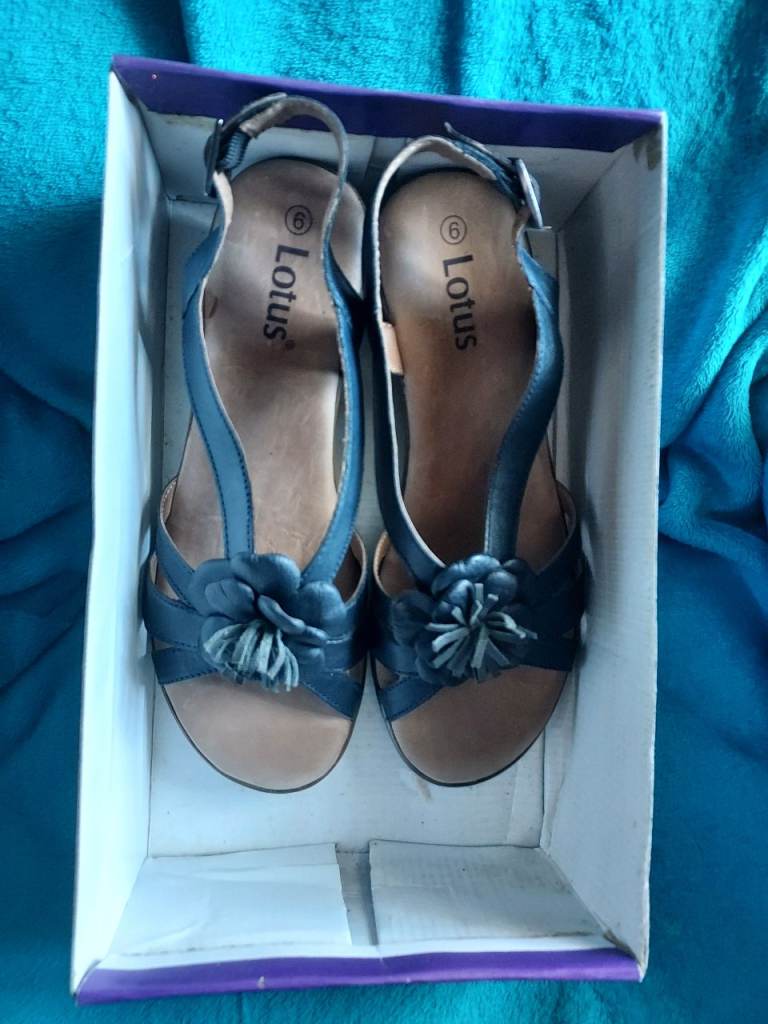 Womens shoes 