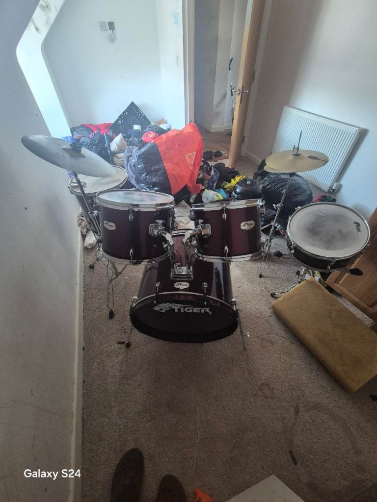 Bigger drum kit