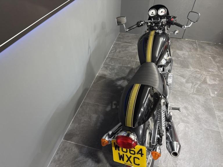 2014 TRIUMPH THRUXTON 900 MODERN RETRO STYLE MOTORCYCLE CAFE RACER