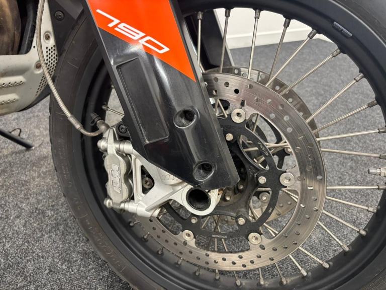 KTM 790 ADVENTURE R ** QUICKSHIFTER + - TOP BOX - 12 MONTH MOT **