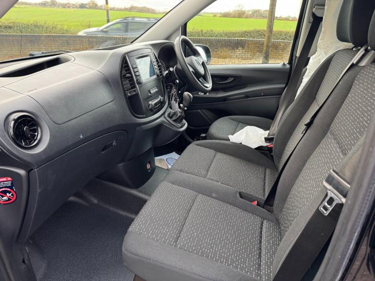 2021 Mercedes-Benz Vito 110CDI Progressive Van SWB IN BLACK 1 OWNER LIGHT USE SERVICE HISTORY PAN...