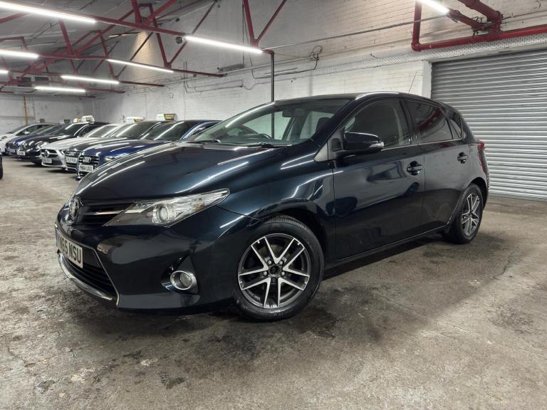 2015 Toyota Auris 1.33 Dual VVTi Icon+ 5dr HATCHBACK PETROL Manual