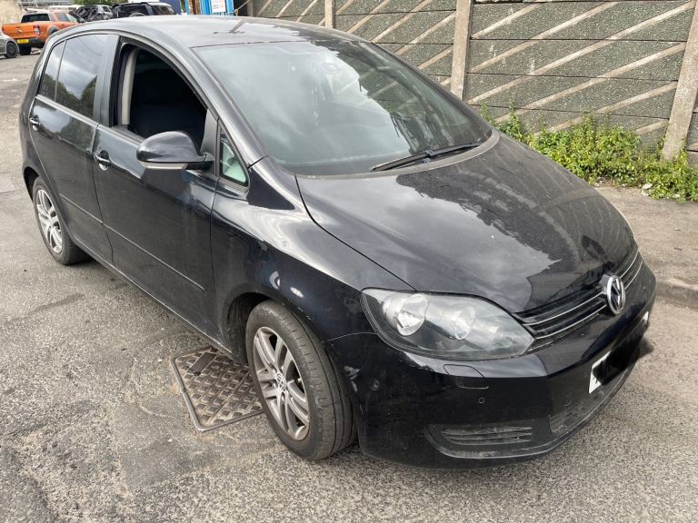 2011 Vw Golf Plus 1.6tdi CAY-LHY 5speed Black Lc9x BREAKING parts